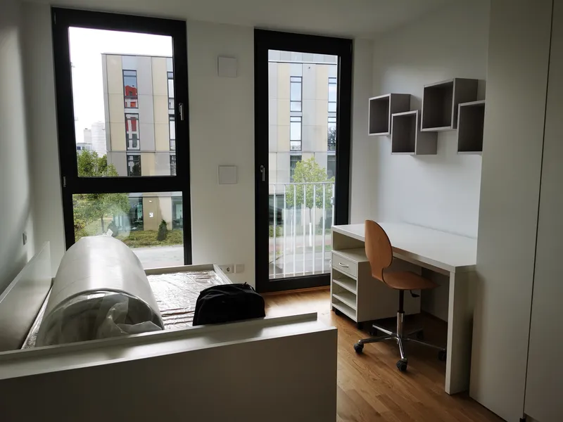 schöne und voll möblierte Neubau-Einzimmerwohnung im Technologiepark Berlin Adlershof — photo 1